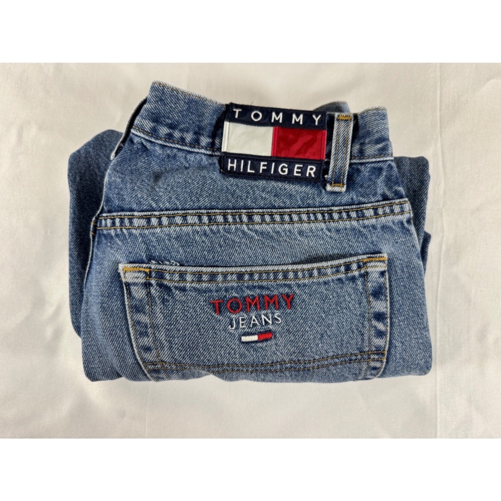 Vintage Tommy Hilfiger Tommy Jeans Relaxed Fit Blue Denim 34x30 Flag Logo